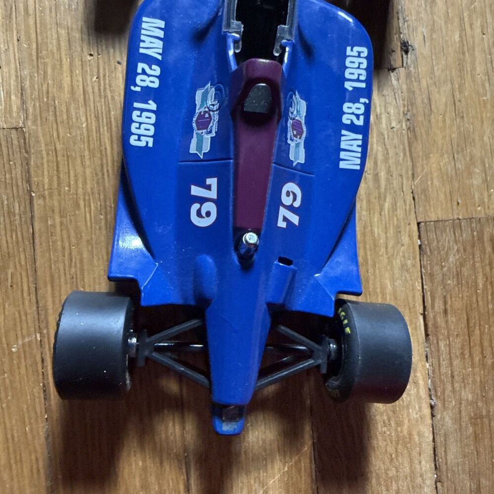 1995 Indianapolis 500 79th Running Event Car 1:24 Die-Cast Racing Champion - Picture 7 of 9